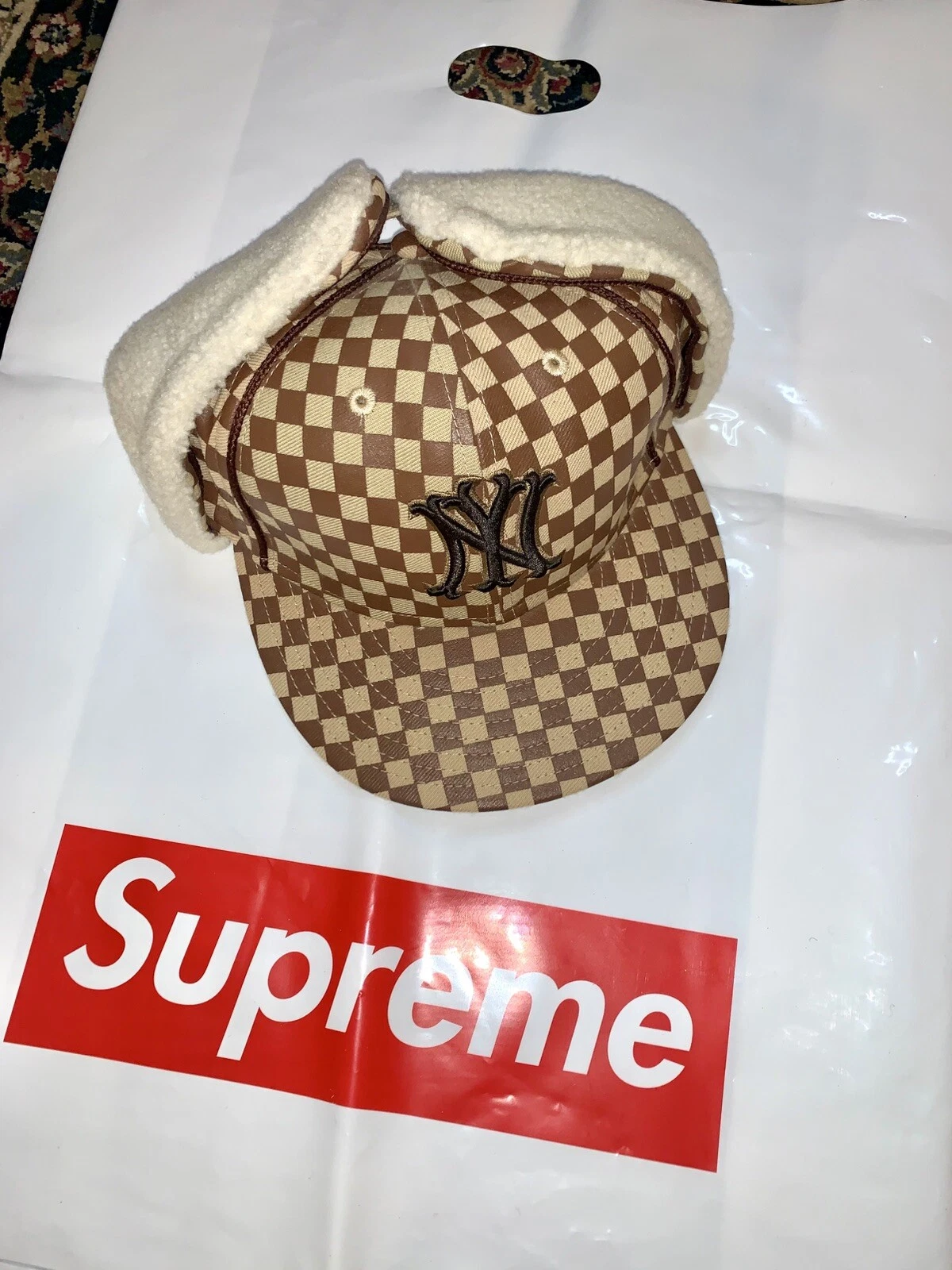 Supreme NY New York Yankees laine rabat oreille New Era marron à carreaux 7 1/4
