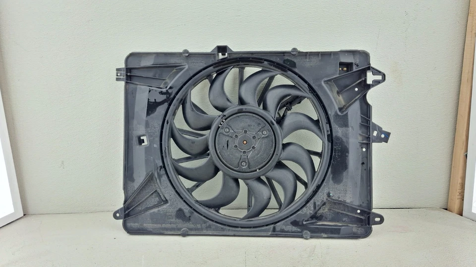 2023-2024 JEEP COMPASS RADIATOR COOLING FAN ASSEMBLY OEM - Image 2 of 4