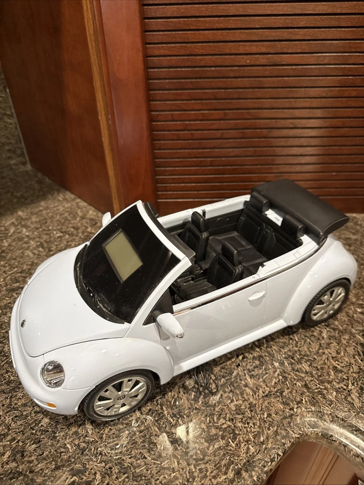 SHARPER IMAGE DESIGN ZipConnect Stereo Beetle, Model #GT805, radio  - Image 3 of 4