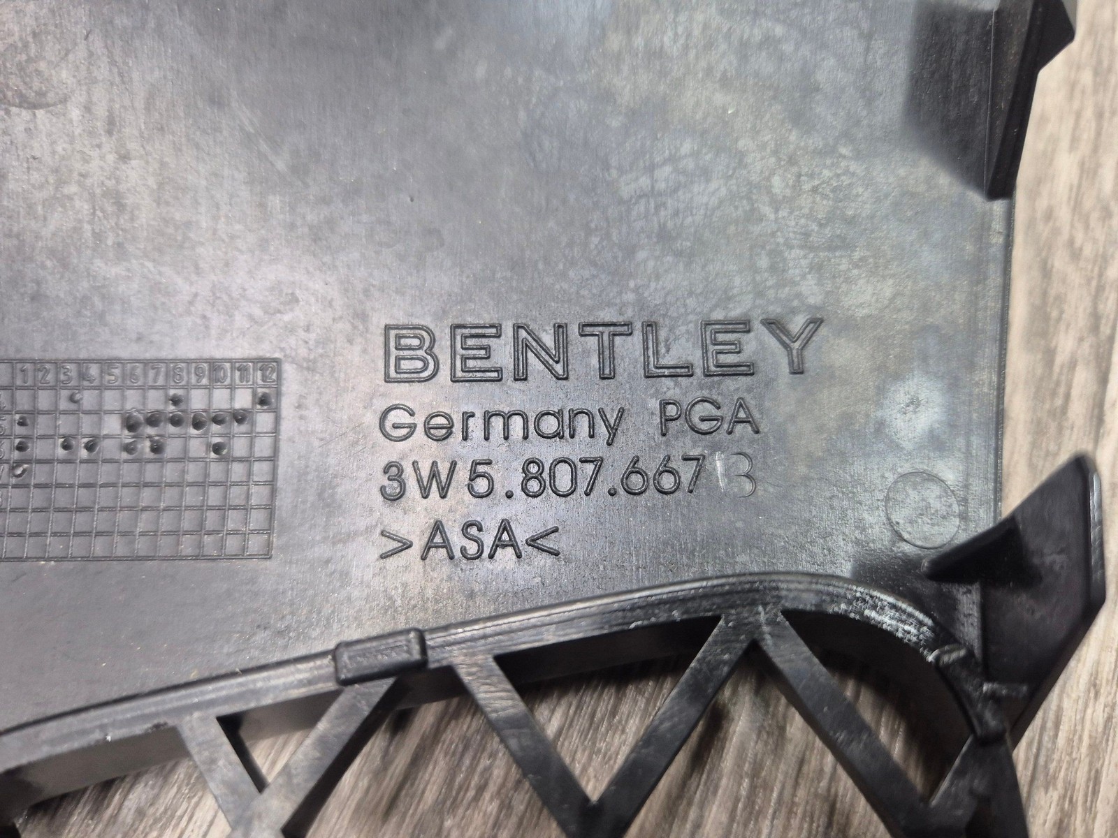 Bentley Continental 2006-2013 Front Bumper Lower Grille Cover Trim 3W5807667