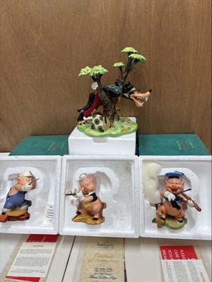 Walt Disney Classic Collection The Wolf and the Three Little Pigs Set Ornament