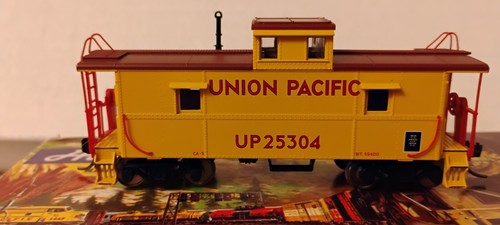 Escala HO Atlas Trainman 955 UP Union Pacific Center Cupola Caboose #25304 | Zustand: Used