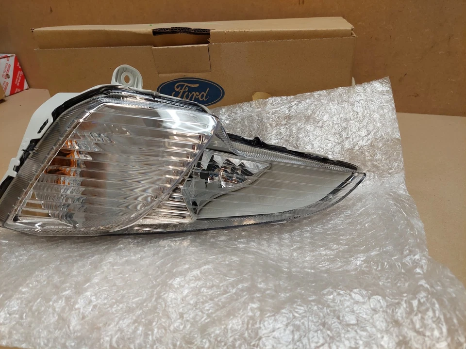 Ford Ecosport Mk2 Front Left Indicator Light 2011-2022 2235537 Genuine NEW - Image 4 of 4