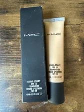 MAC Studio Sculpt Foundation SPF15 Shade NC40 Full Size 40ml / 1.3oz New In Box
