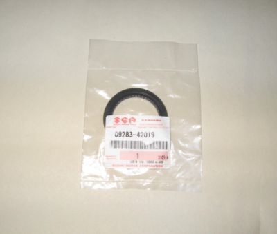 DIFFERENTIAL SEAL FRONT RIGHT CV AXLE TRANSFER CASE SEAL for
