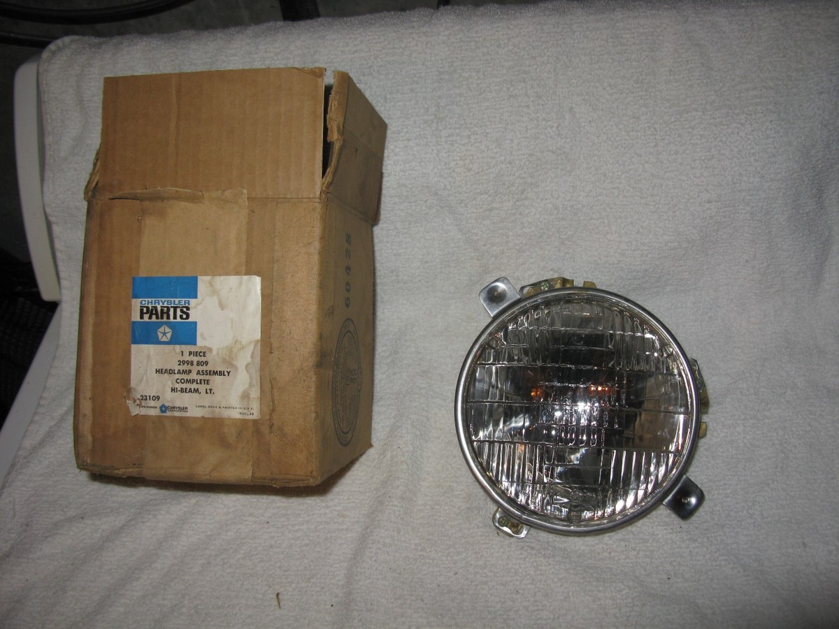 NOS品！ NOS Mopar 1968-72 Small Headlight Assembly | eBay