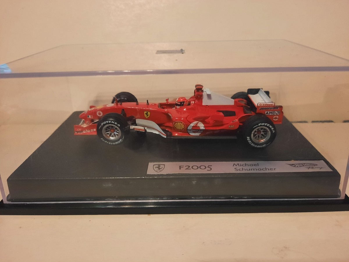 ホットウィール1/18フェラーリ F2005 Mシューマッハ ホットウィール1/18フェラーリ F2005 Mシューマッハ Michael
