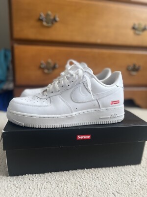 Size 9.5 - Nike Air Force 1 x Supreme Low Box Logo - White