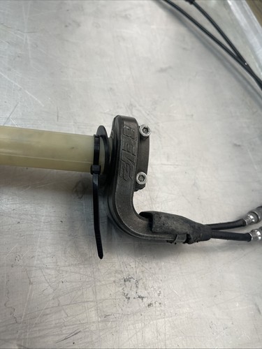 15-19 YAMAHA YZF R1 MOTION PRO THROTTLE ASSEMBLY. - Picture 3 of 4