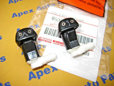 2 Toyota Tacoma Windshield Washer Nozzle Squirters Genuine Oem 1995-2004 2 Toyota Tacoma Windshield Washer Nozzle Squirters Genuine Oem 1995-2004