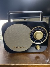 Studebaker Portable Bluetooth AM/FM Radio   Vintage Style Retro Design