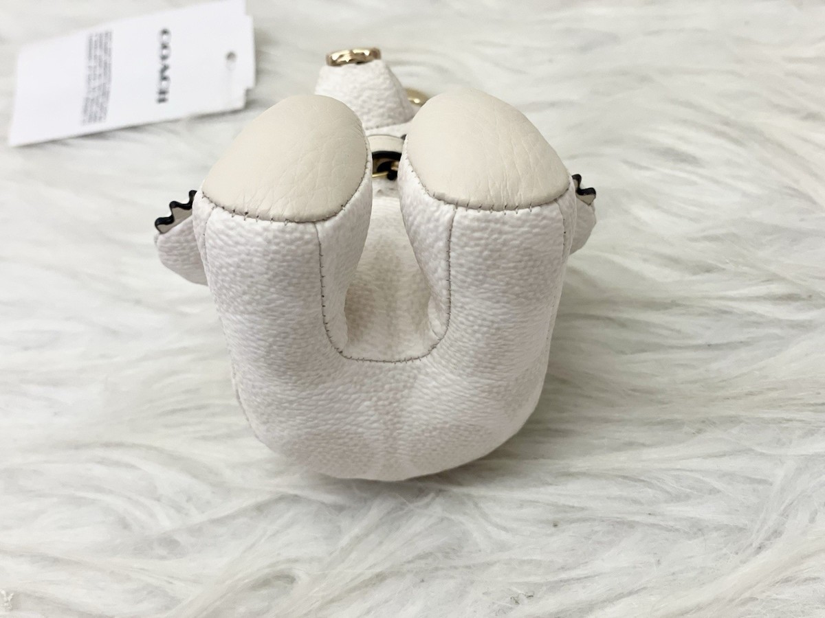 バッグ Rare coach White bear pouch Signature Coach Collectible Bear Bag Charm In Signature Canvas Gold/White