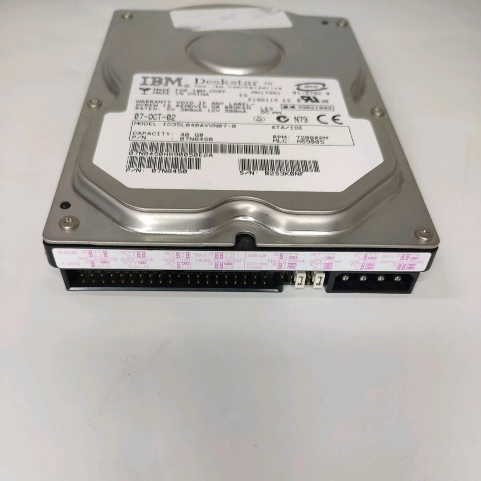 Hard Disk 3,5" HDD 40 GB ATA/IDE - IBM DeskStar IC35L040AVVA07-0 - Immagine 2 di 3