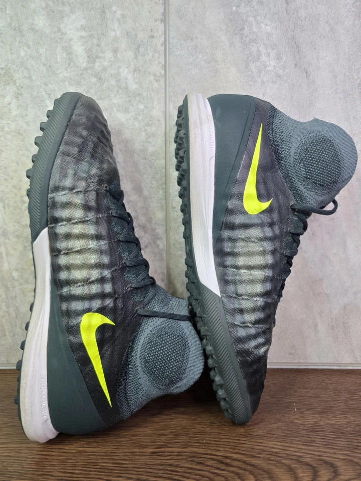 Nike MagistaX Proximo II TF Turf Mens Indoor Football Soccer Cleats Size 11.5  - Image 4 of 4