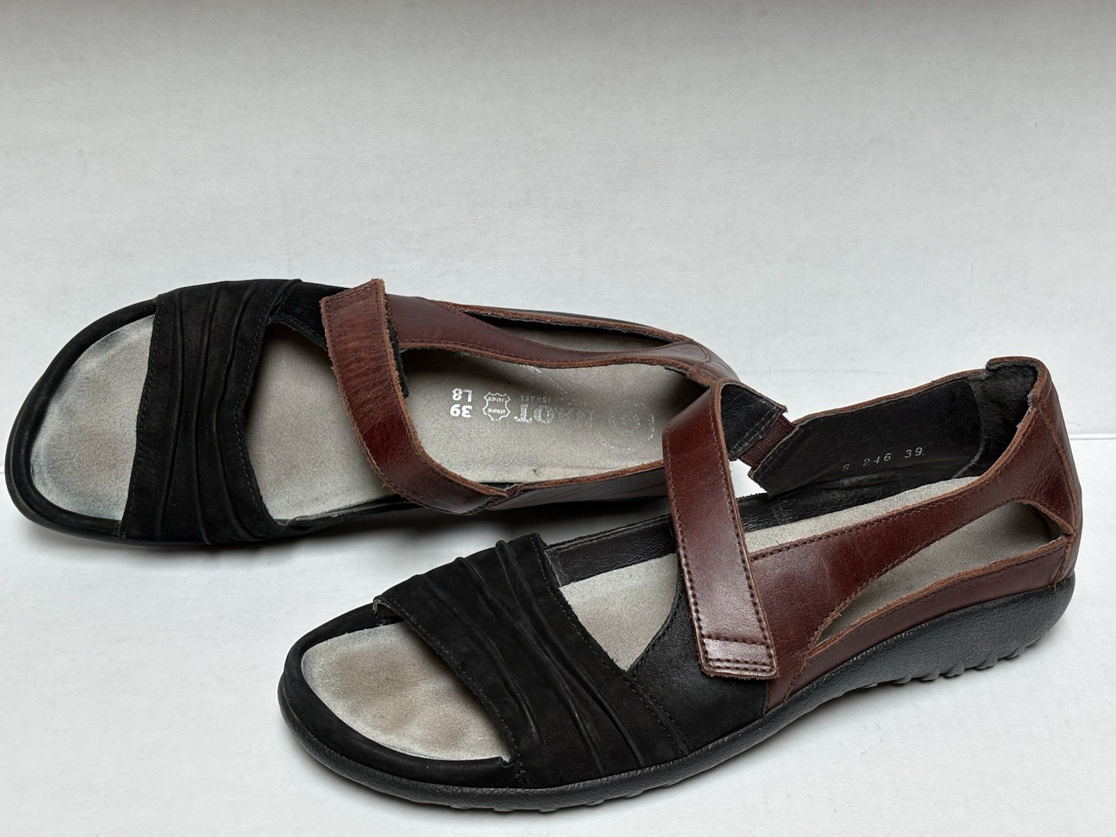 Naot PAPAKI Brown Leather Black Suede Flat Comfort Sandals Sz 39/8 ~ NICE!