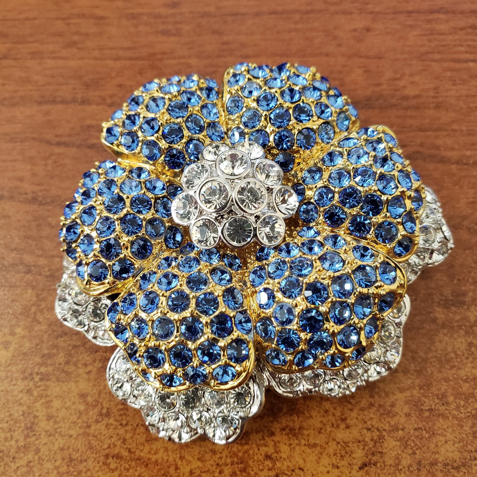 VTG JBK Jackie Kennedy Camrose & Kross Blue and Clear Crystals Flower Brooch