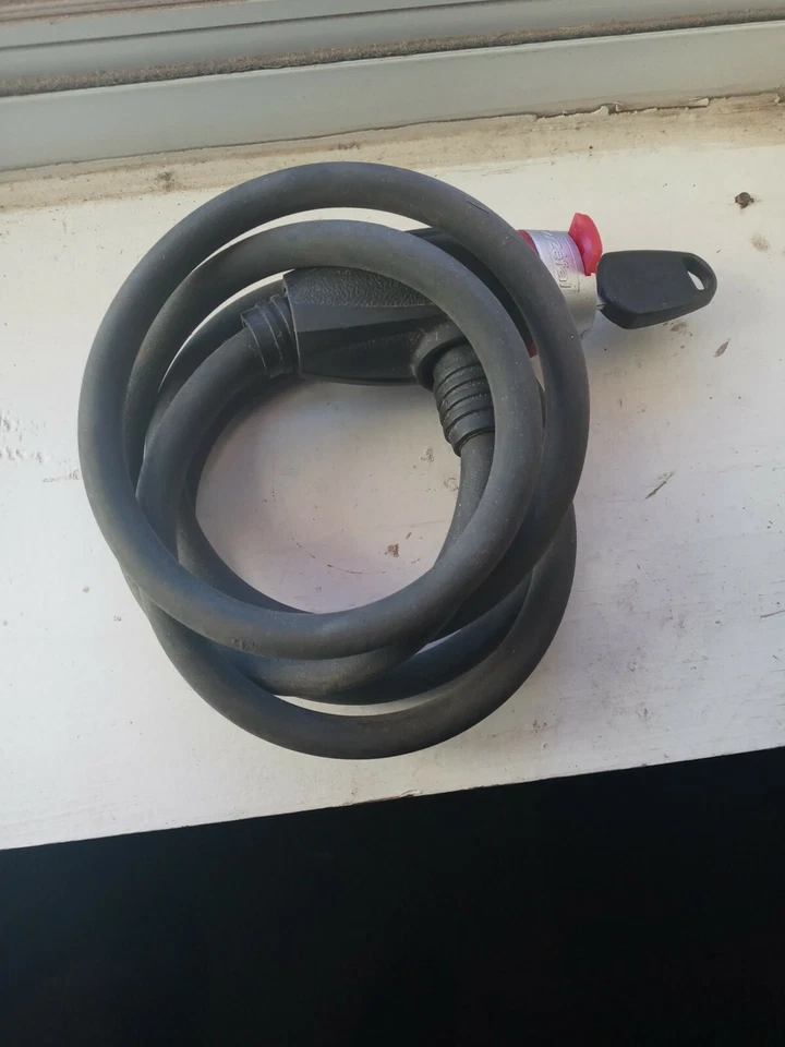 Bloqueo de cable espiral Zefal 5 pies ciclismo, bicicleta, scooter, bloqueo de cualquier cosa con llave Foto 2 de 4