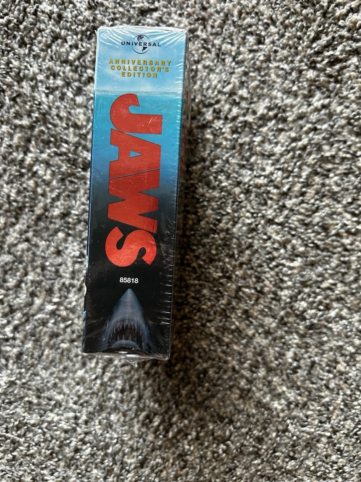 Jaws (VHS, 2000, 2-Tape Set, Anniversary Collectors Edition Double-Pack) NEW - Image 3 of 4