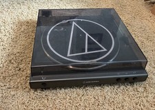 Audio-Technica Wireless Belt Drive Turntable AT-LPGO-BT Read Description