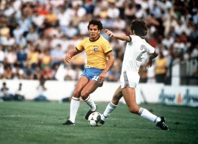 1982 World Cup Brazil 4 v New Zealand 0 Brazil's Leandro is beaten- Old Photo