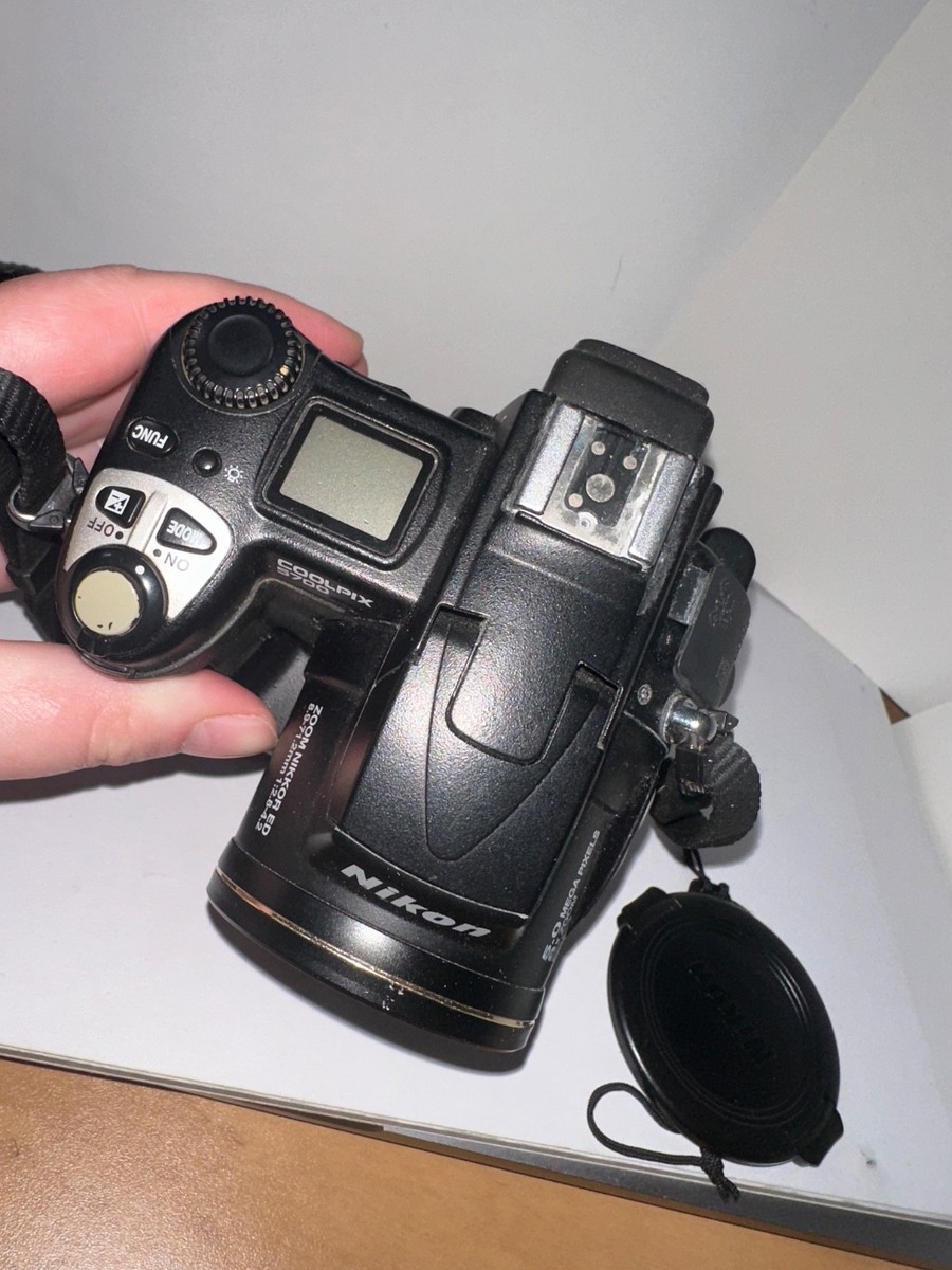 Nikon Coolpix 5700 Digital Camera + MB-E5700 Grip, Filters