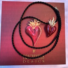 Drachenfels Flammeninferno mittleres Herz, Silber goldplattiert, Brandlack