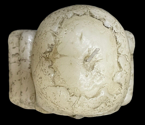 Candela Halloween teschio e ossa incrociate occulta 5" x 4" x 3" mai usata bianca senza profumo - Foto 8 di 12