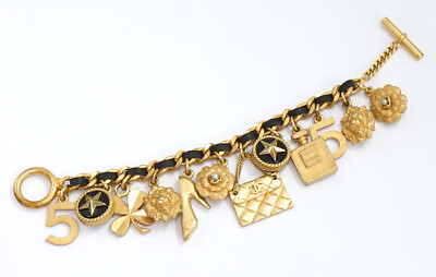 【高級感♢】CHANEL*3連パール*ブレスレット*ゴールド24A CHANEL No.5 Multi Charm Leather Chain Bracelet 7.3