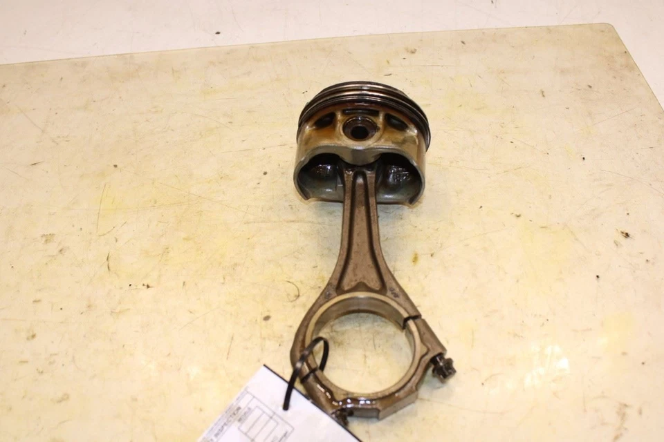 BMW 750Li xDrive 2010-12 motor 4,4 L pistón izquierdo 1 con biela 11257613626 Foto 4 de 4