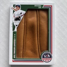 2022 Panini USA Baseball Stars & Stripes Brooks Lee Jumbo Fielding Glove 1/5.