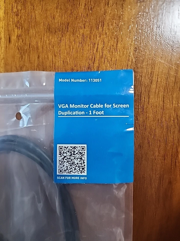 Cable Matters Model 113051 VGA Monitor Cable For Screen Duplication 1 Foot - Image 2 of 4