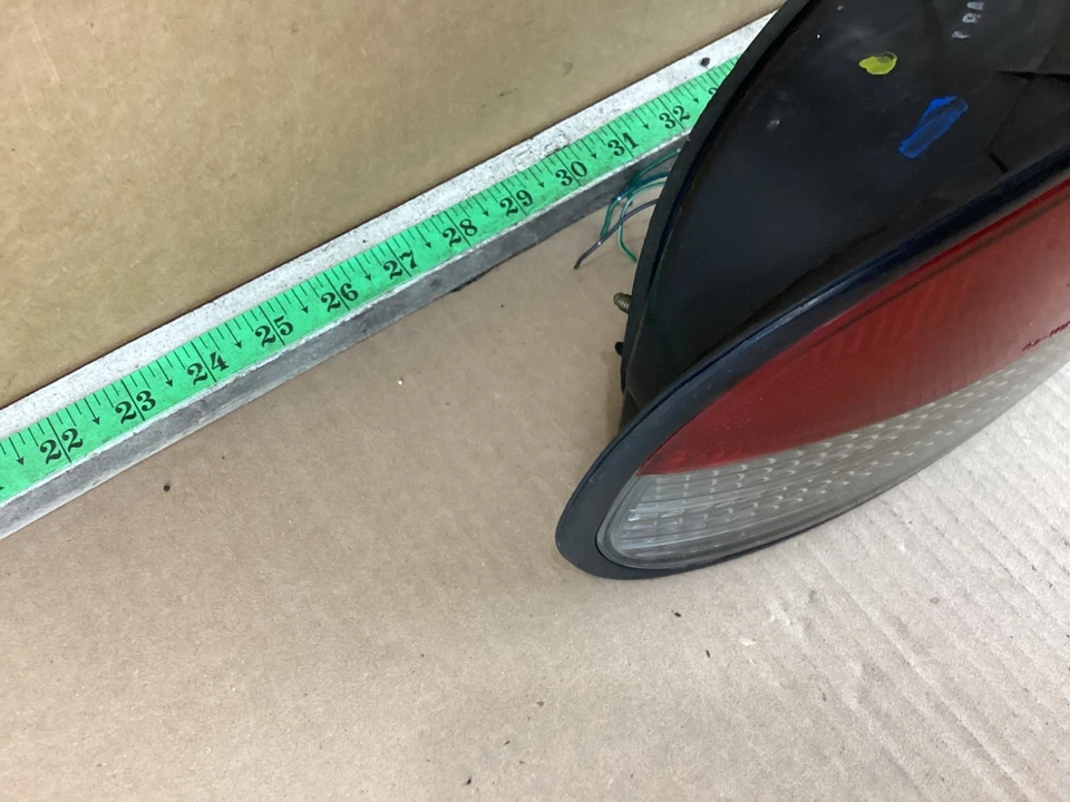 Luz trasera izquierda para conductor Mitsubishi Galant 1997-1998 luz trasera OEM Foto 4 de 4