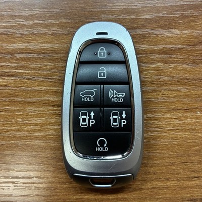 Hyundai Santa Fe Key Fob 7B 95440-S1660 TQ8-FOB-4F28 Unlocked Refurb Aft Blade