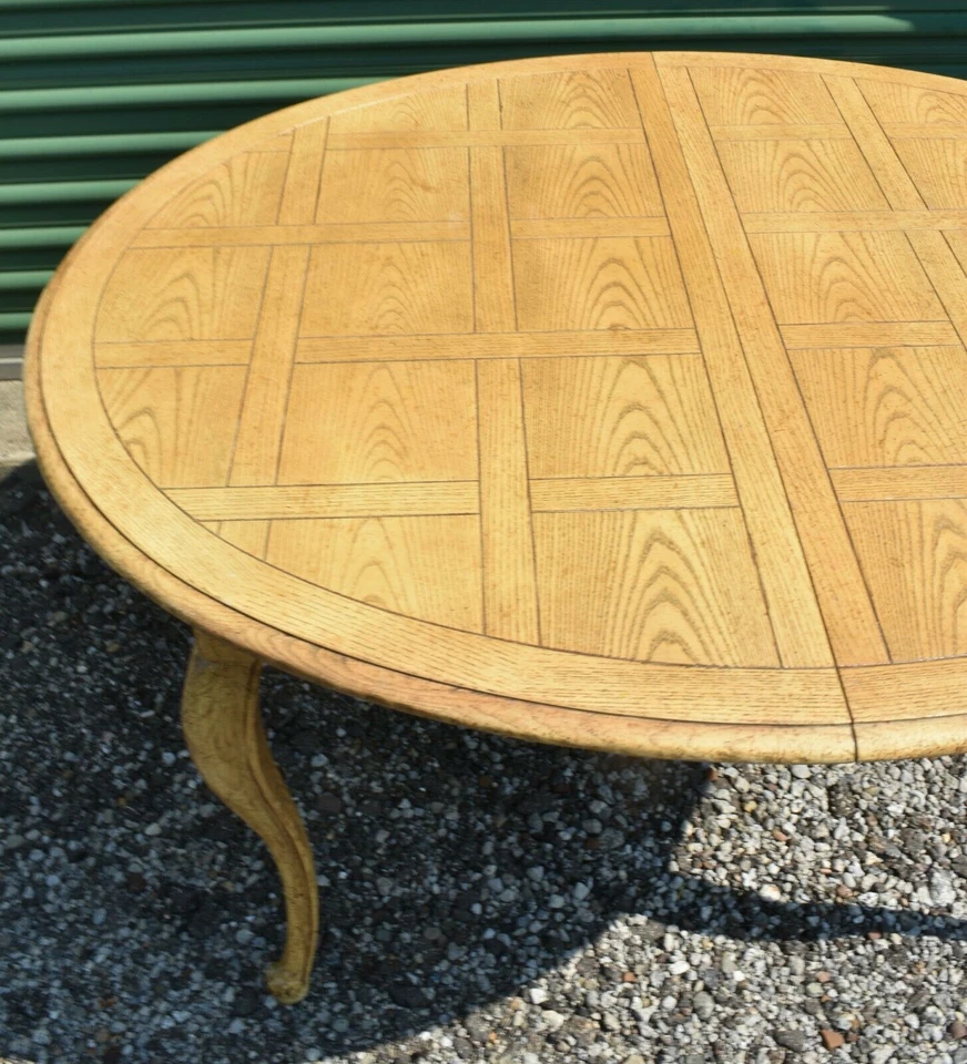 Обеденный стол Baker Furniture French Provincial Louis XV из белого дуба - Изображение 4 из 4