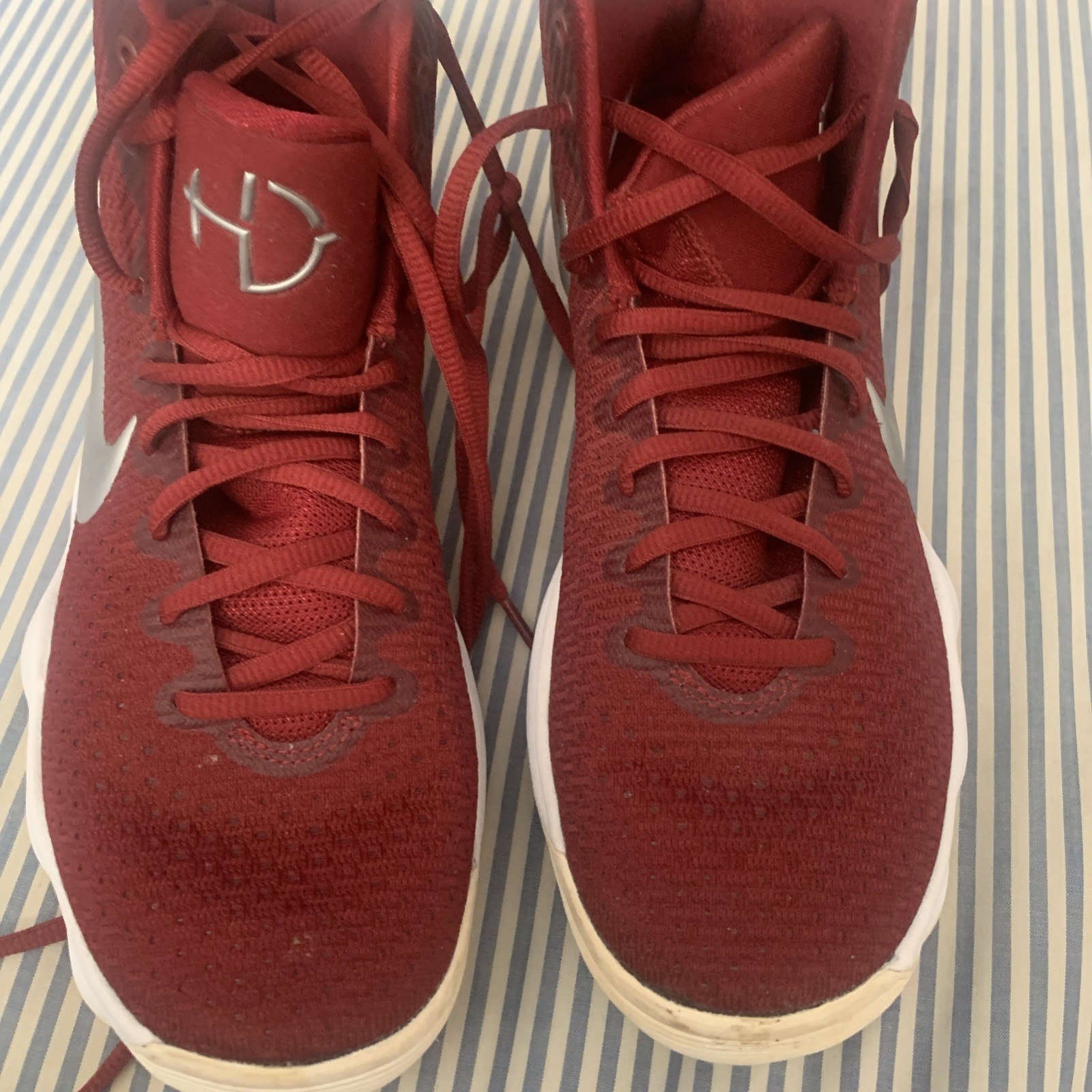 Nike hyperdunk Size 7. Red. - image 5