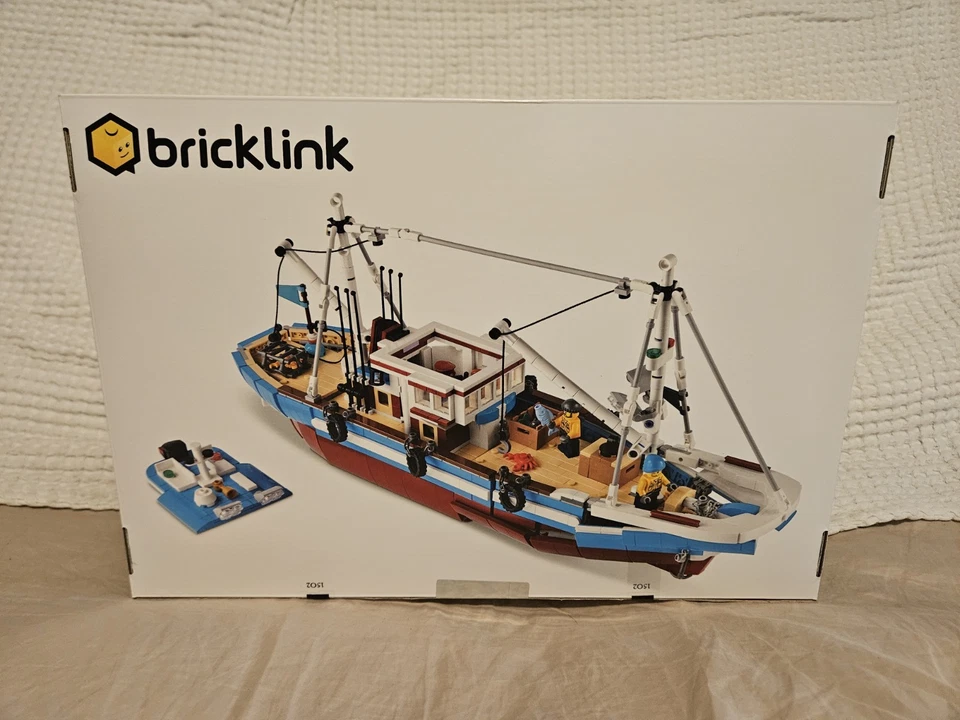 LEGO Bricklink Designer Program Gran Barco de Pesca 910010 Nuevo Sellado Retirado Foto 2 de 4