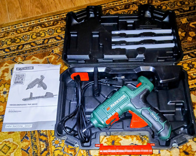 Parkside Heißklebepistole PHP 500 E3 Set mit Koffer, Klebesticks, Netzbetrieb