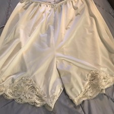 Vintage Wondermaid Non Cling Antron Slip Pants Size 7 Lace Trim