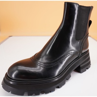 Alexander McQueen Wander Chelsea Black Shiny Leather Boot Size 39 New $990 Lug