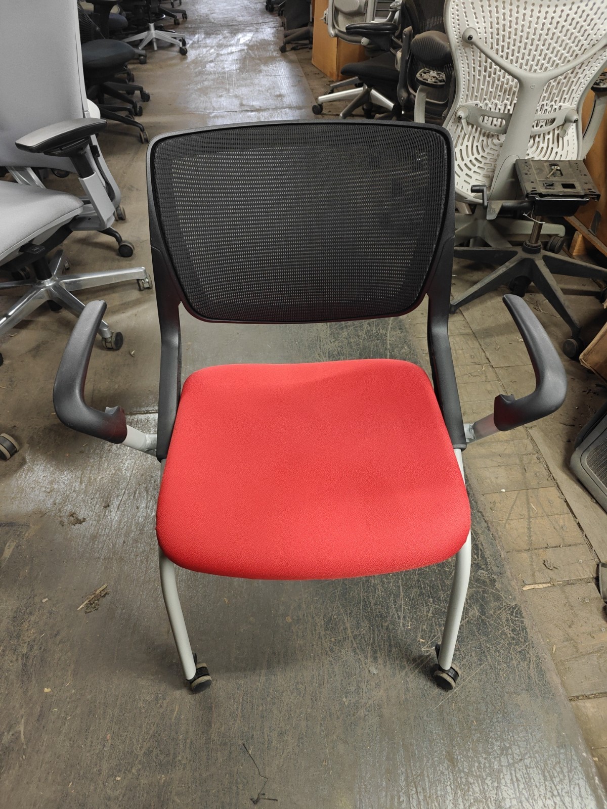 - Fabric Red  Seat - Fabric