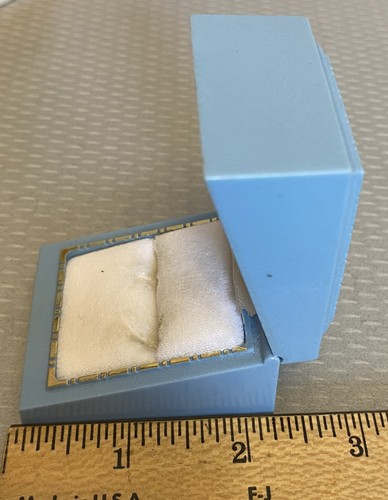 Caja de anillos de plástico duro azul vintage exhibición joyería Bremerton lavado - Imagen 5 de 7