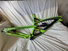YT Capra Frame Carbon Medium Green 2016