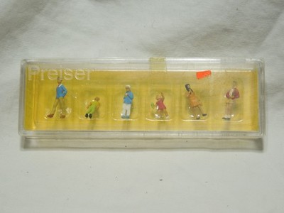 HO Preiser #0023 Adults and Children  standing walking 6 pieces NIB