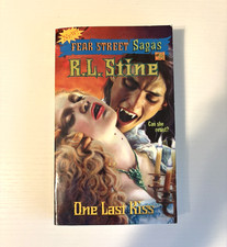 R.L. Stine Fear Street Sagas #12 CHAMBER OF FEAR 1999 Vintage PB OOP Good Cond.