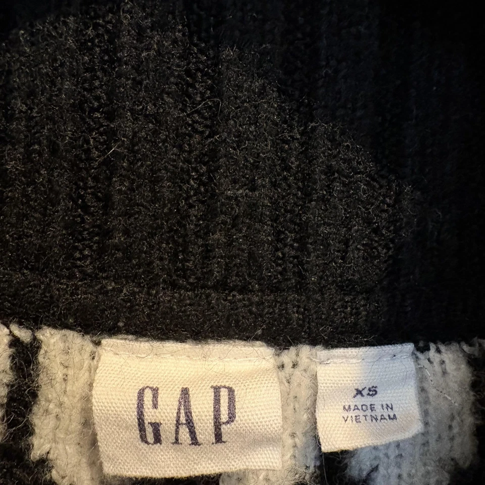 GAP Sweater Womens XS Black White Fair Isle Forevercozy Pullover Knit Cozy READ - Image 2 of 4