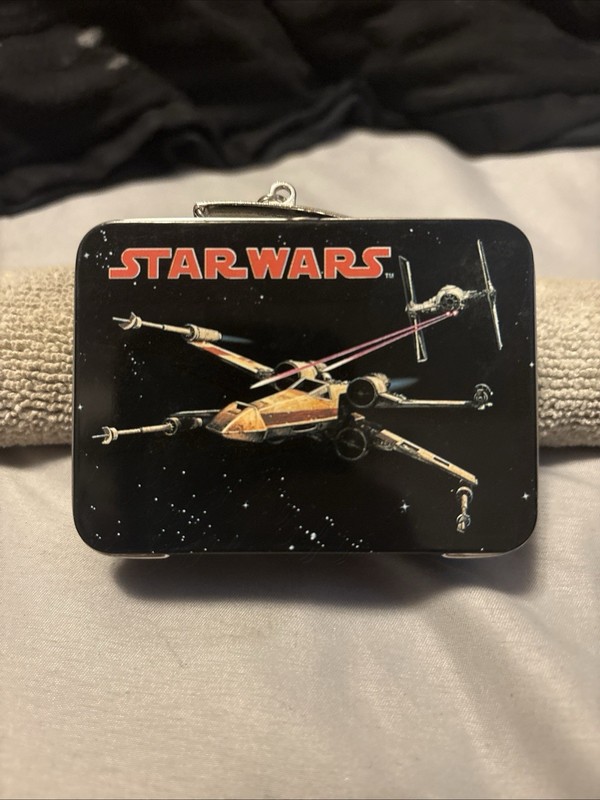 Star Wars Hallmark Mini Pressed Tin Lunch Box Ornament Vintage 1997