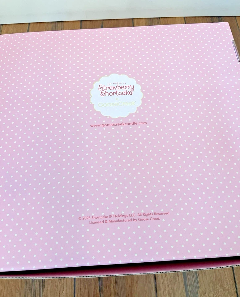 全新 草莓蛋糕 鹅溪 蜡烛 9 件套 收藏家版 盒子套装 — 第 3/4 张图片