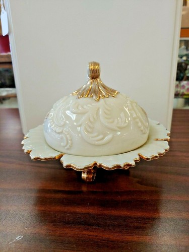 NORTHWOOD CUSTARD GLASS LOUIS XV COVERED BUTTER DISH - Picture 2 of 8