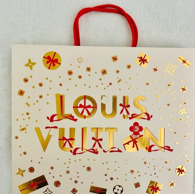 Authentic Louis Vuitton Med Holiday 2023 Shopping Bag Authentic Louis Vuitton Med Holiday 2023 Shopping Bag