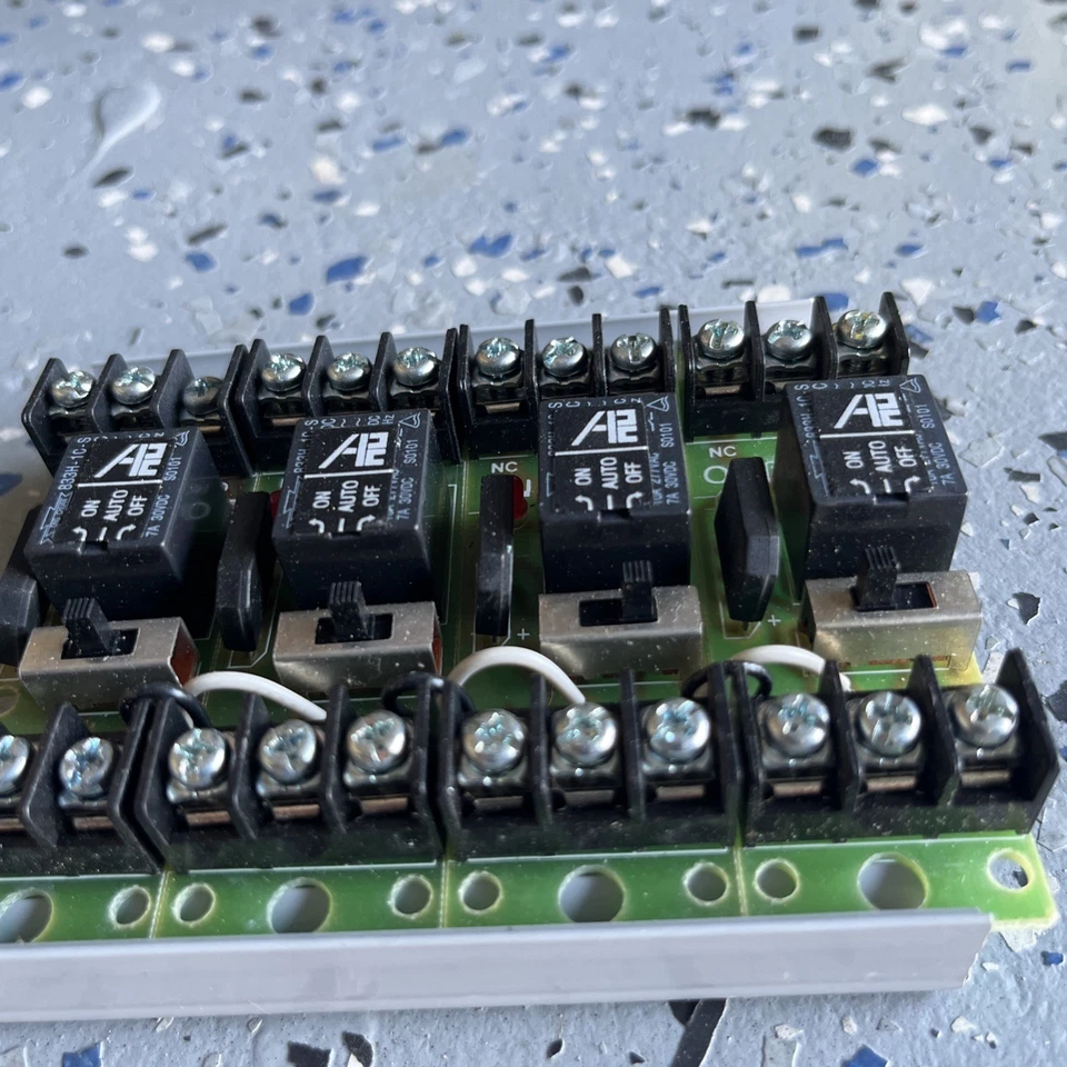 MR-600 Series Manual Override Relays, SPDT contacts, 4 module positions - Image 4 of 4